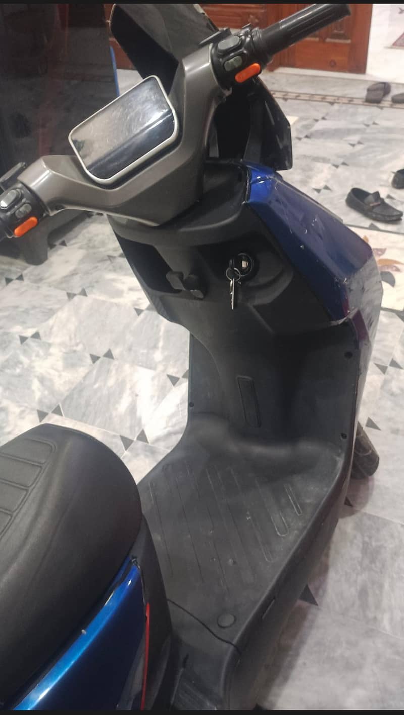 Top Scooty 5