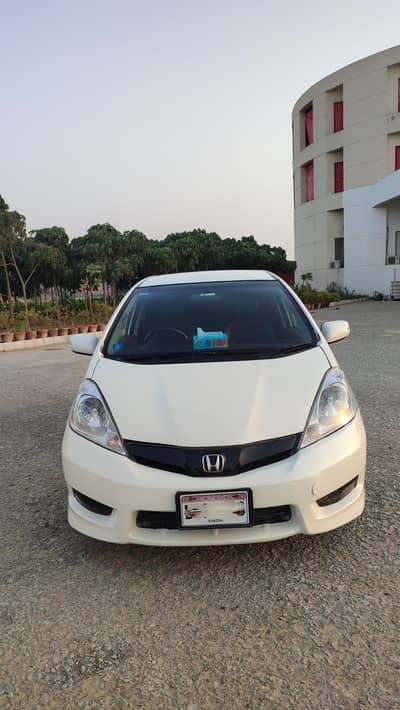 Honda Fit Shuttle 2012