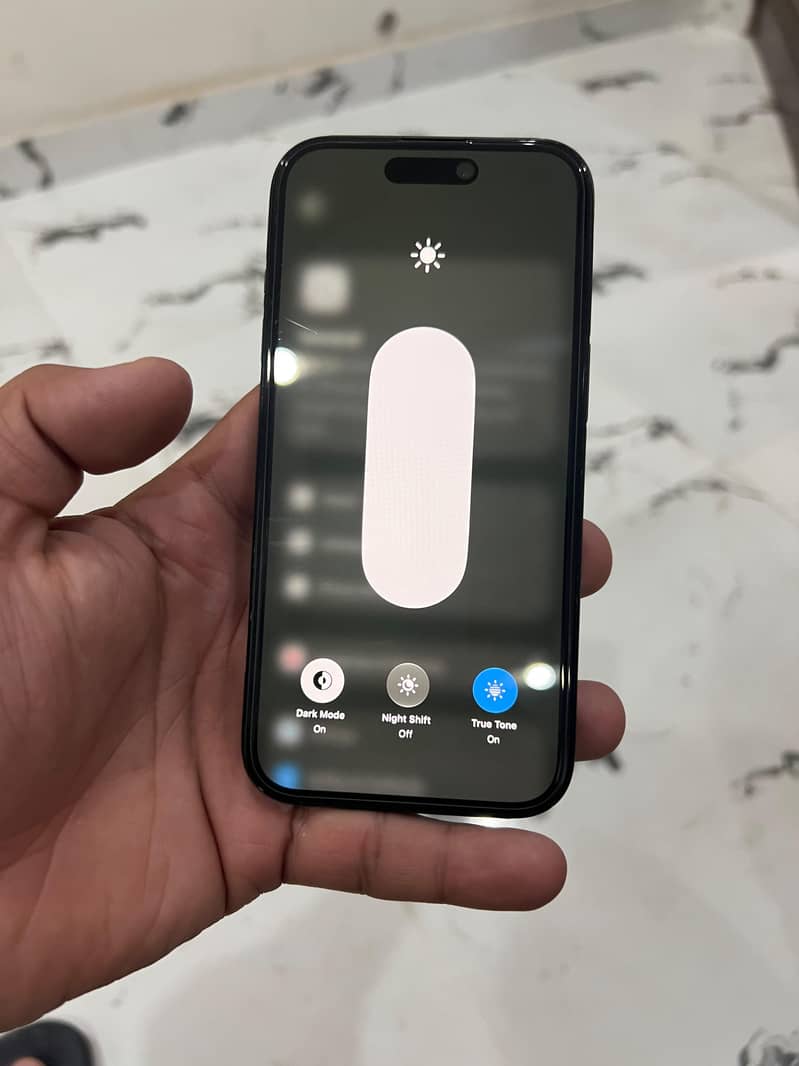 Apple iPhone 15 7