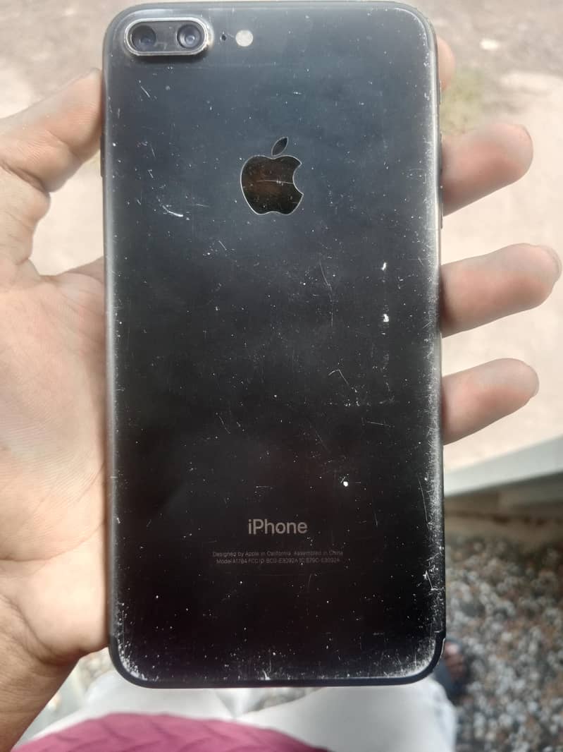 Apple iPhone 7 Plus 1