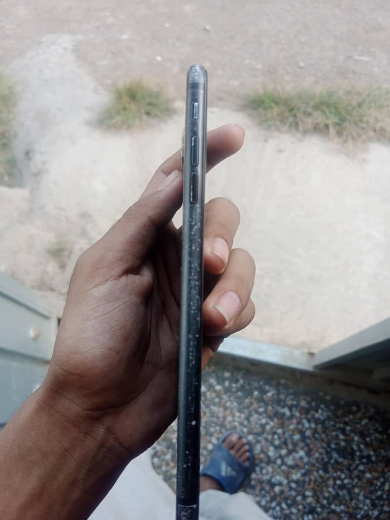 Apple iPhone 7 Plus 2