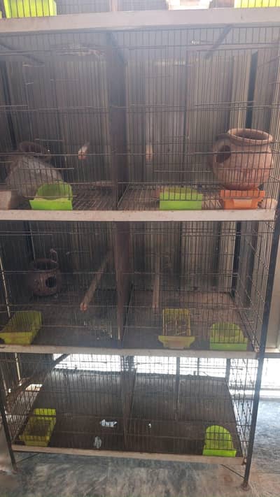 cage 8 portion heavy matel se bna hai