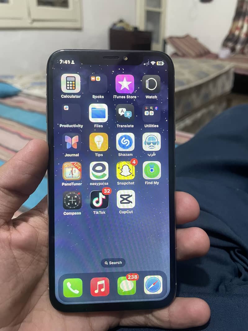 Apple iPhone XS 1