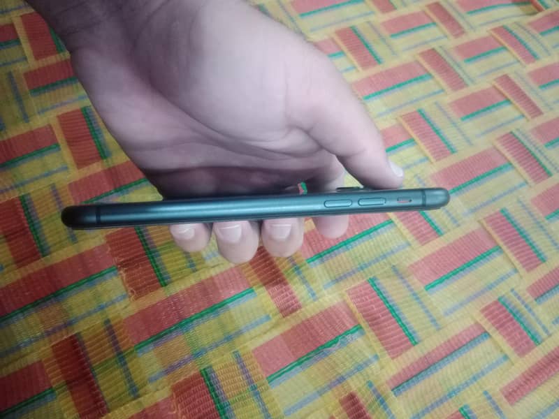 Apple iPhone 11 1
