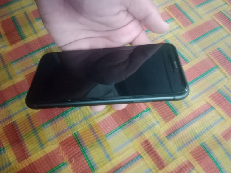 Apple iPhone 11 5