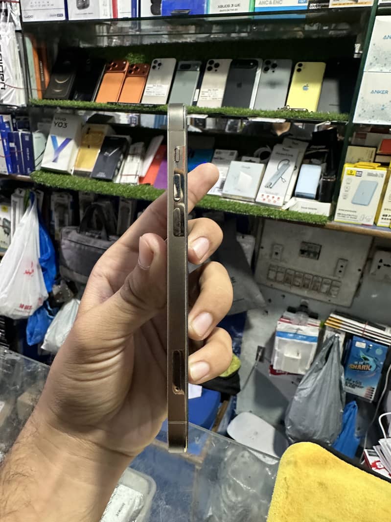 Apple iPhone 12 Pro 6