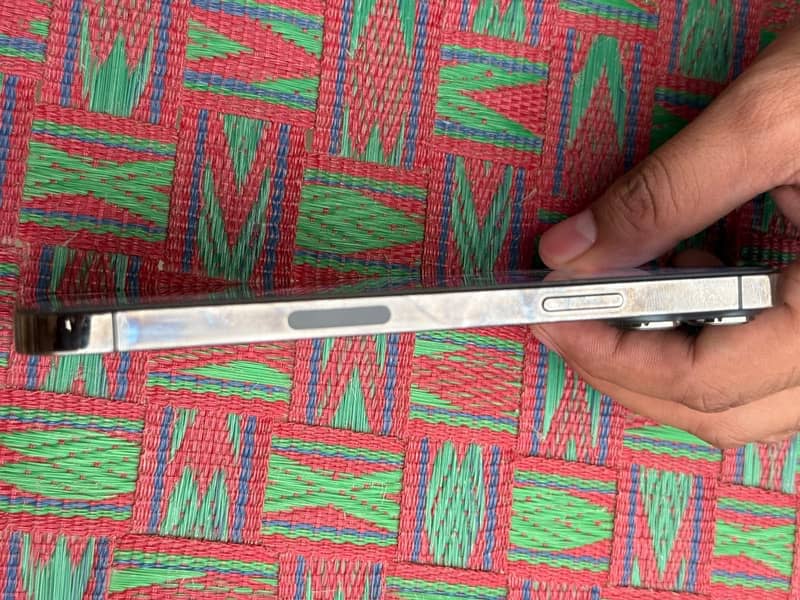Apple iPhone 13 Pro Max 2