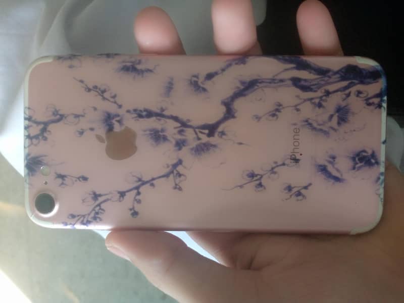Apple iPhone 7 4