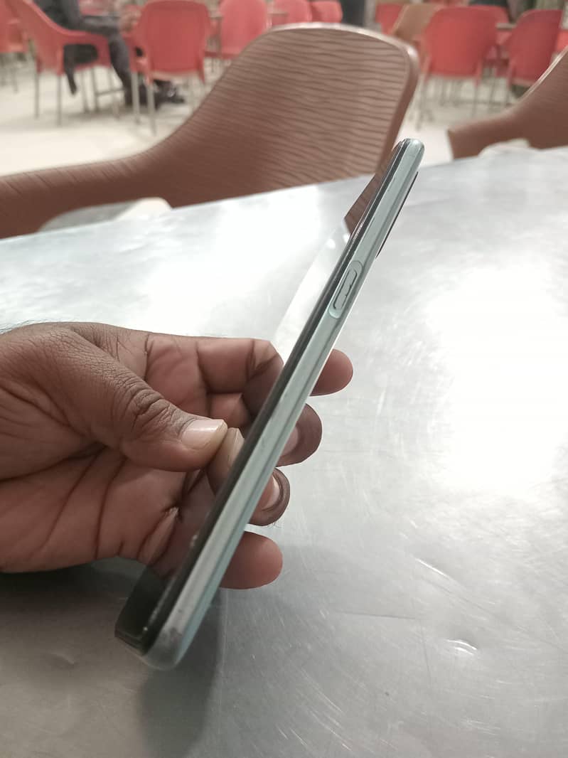 OPPO A76 3