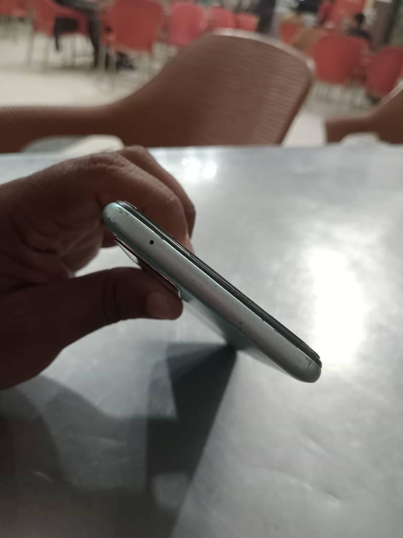 OPPO A76 4