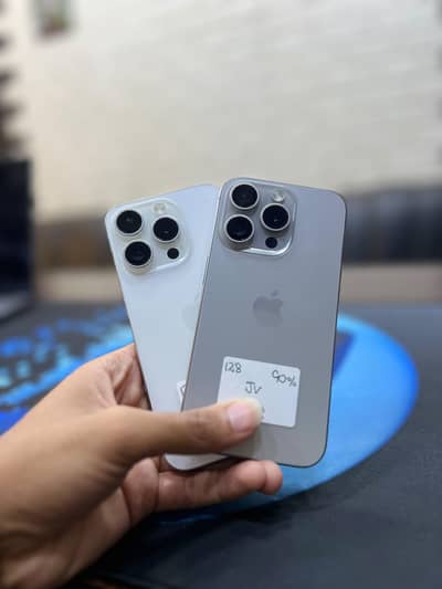 Apple Iphone 15 Pro 128 GB JV 90 Battery Health new condition