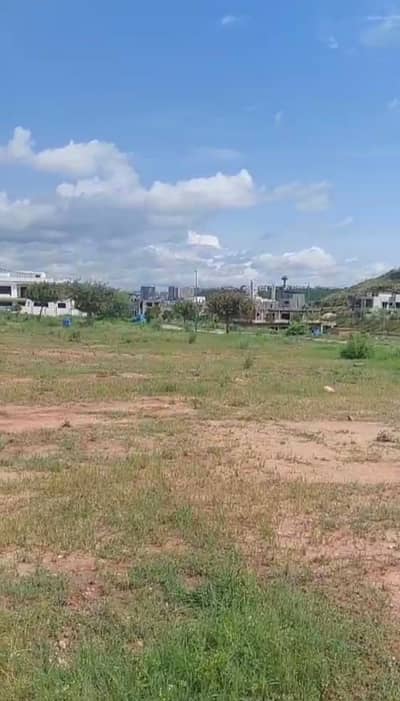 1 KNALP LOT DHA 4 SECTOR A STREET 2