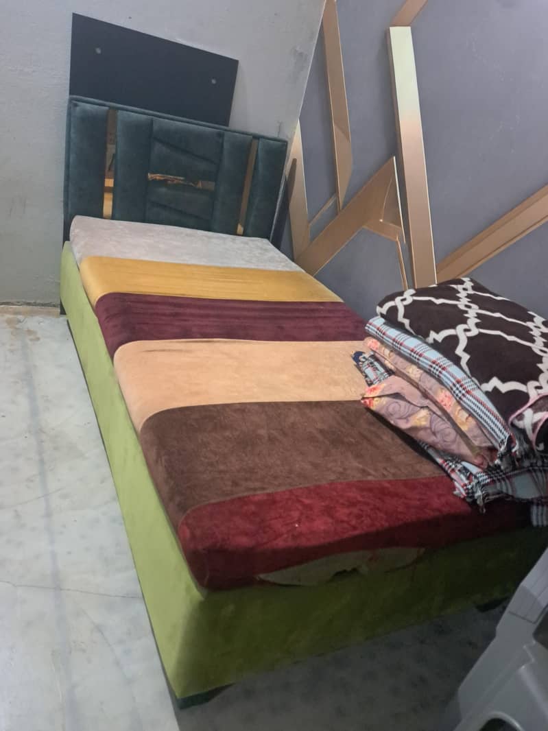 single bed 0