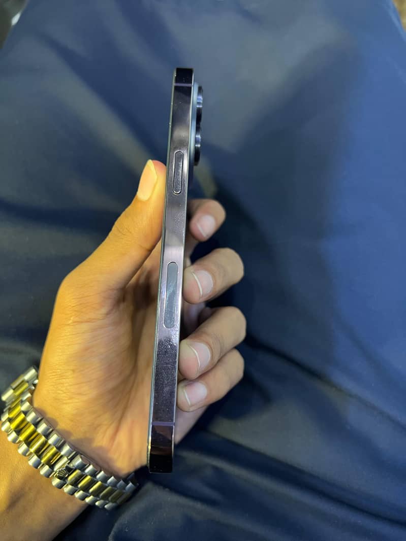 Apple iPhone 14 Pro Max 2
