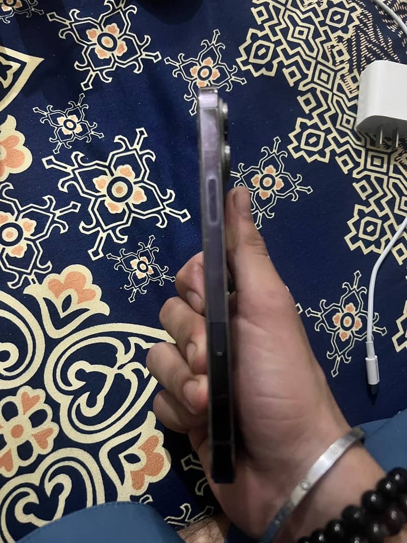 Apple iPhone 14 Pro Max 2