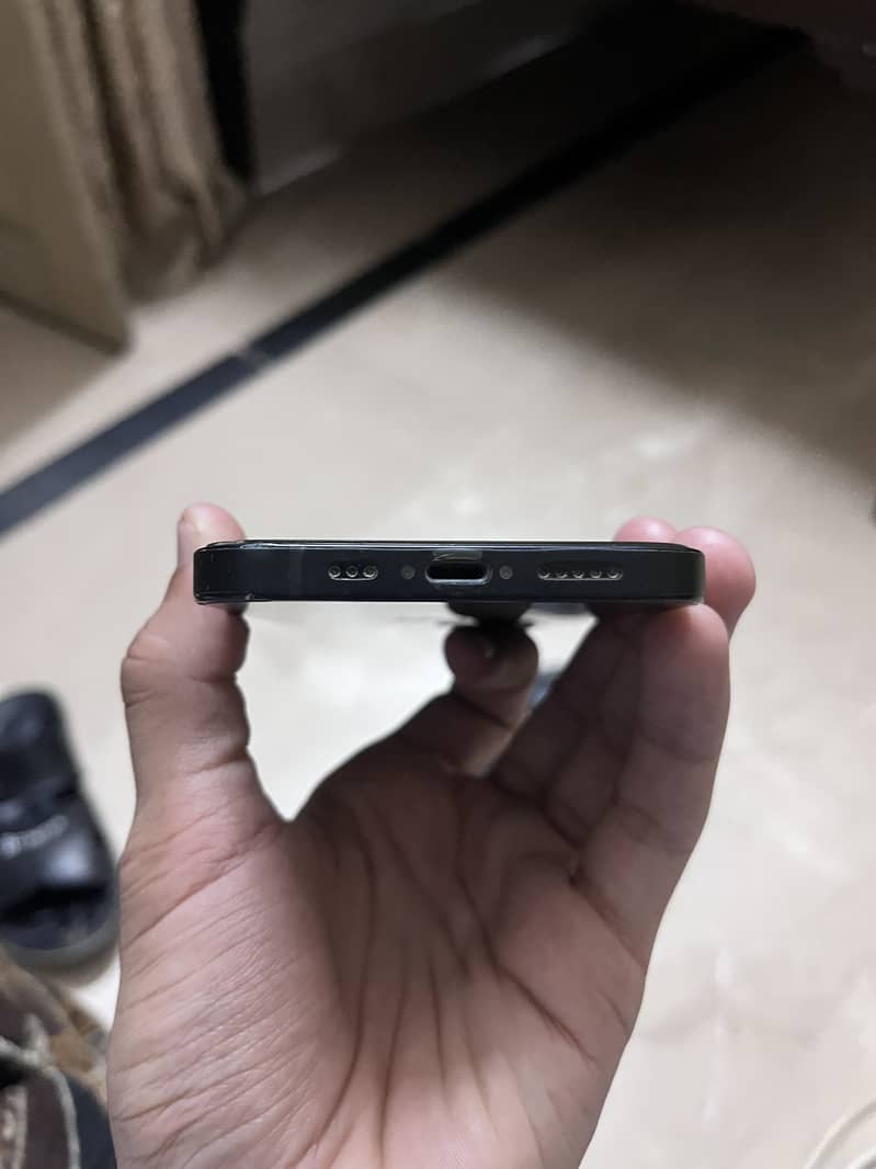 Apple iPhone 12 5