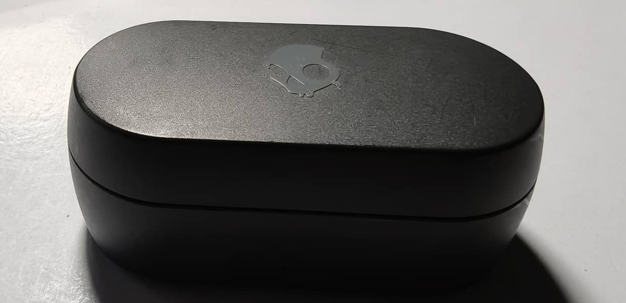 Skullcandy wireless bluetooth earbuds with ANC 3