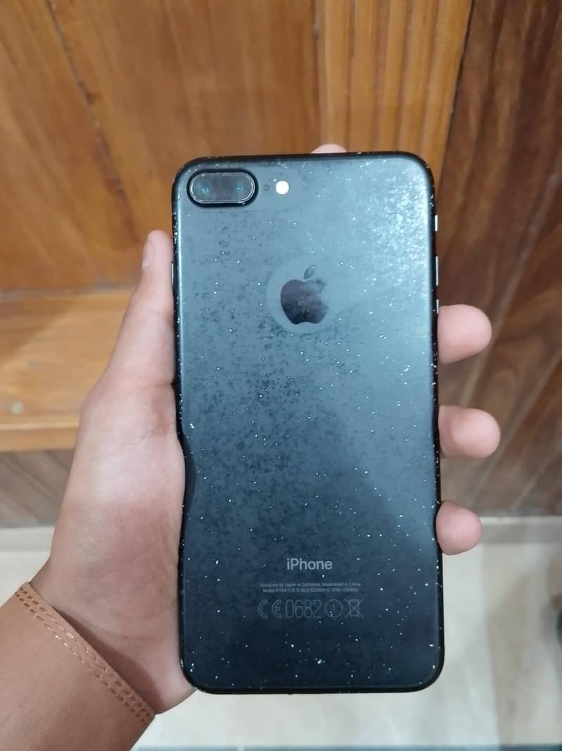 Apple iPhone 7 Plus 0