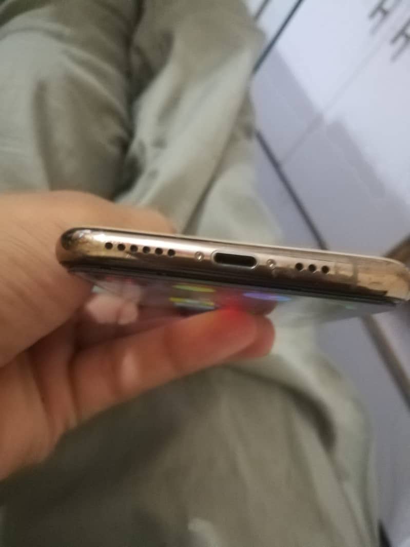 Apple iPhone 11 Pro 6