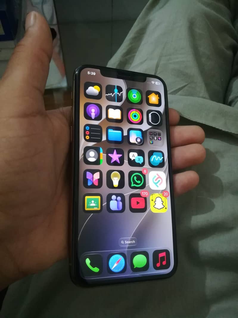 Apple iPhone 11 Pro 7
