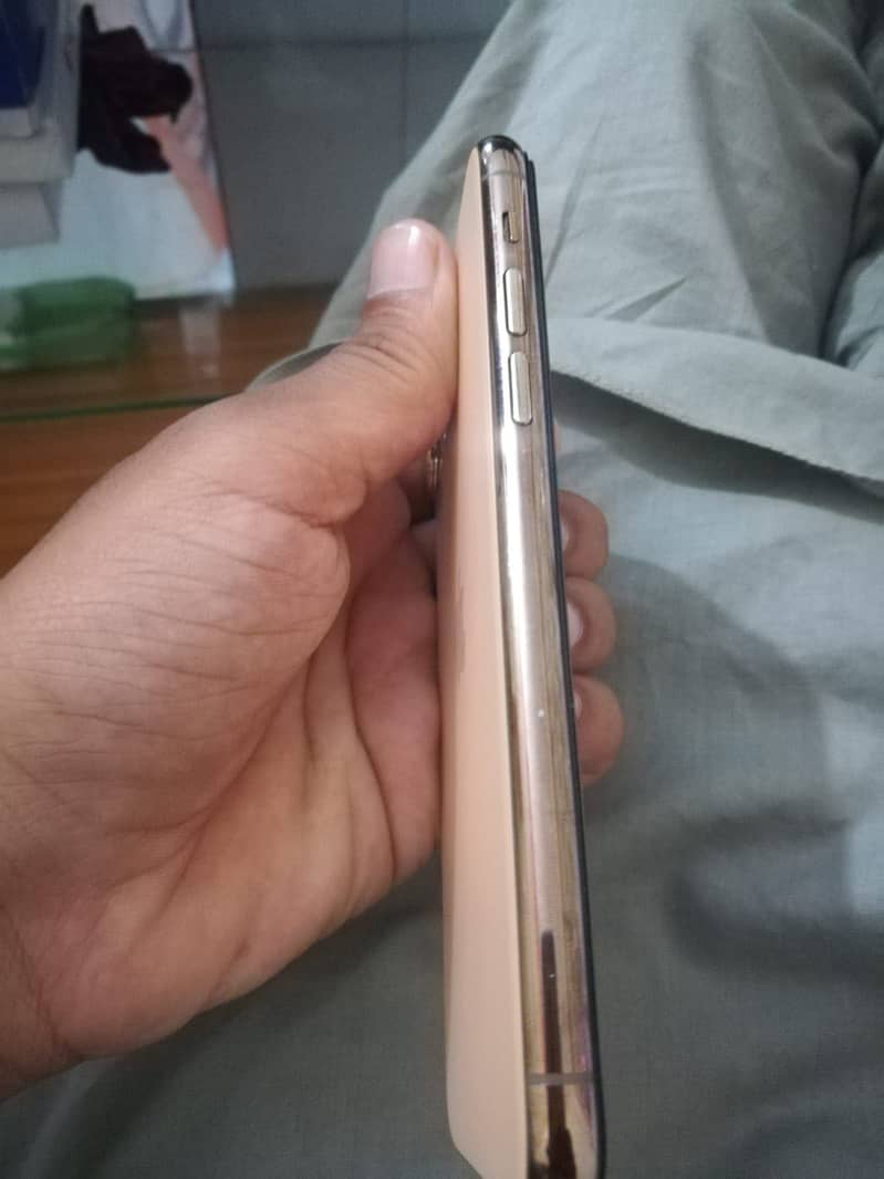 Apple iPhone 11 Pro 8