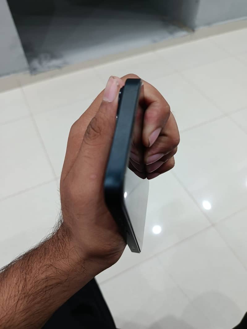 Apple iPhone 14 1