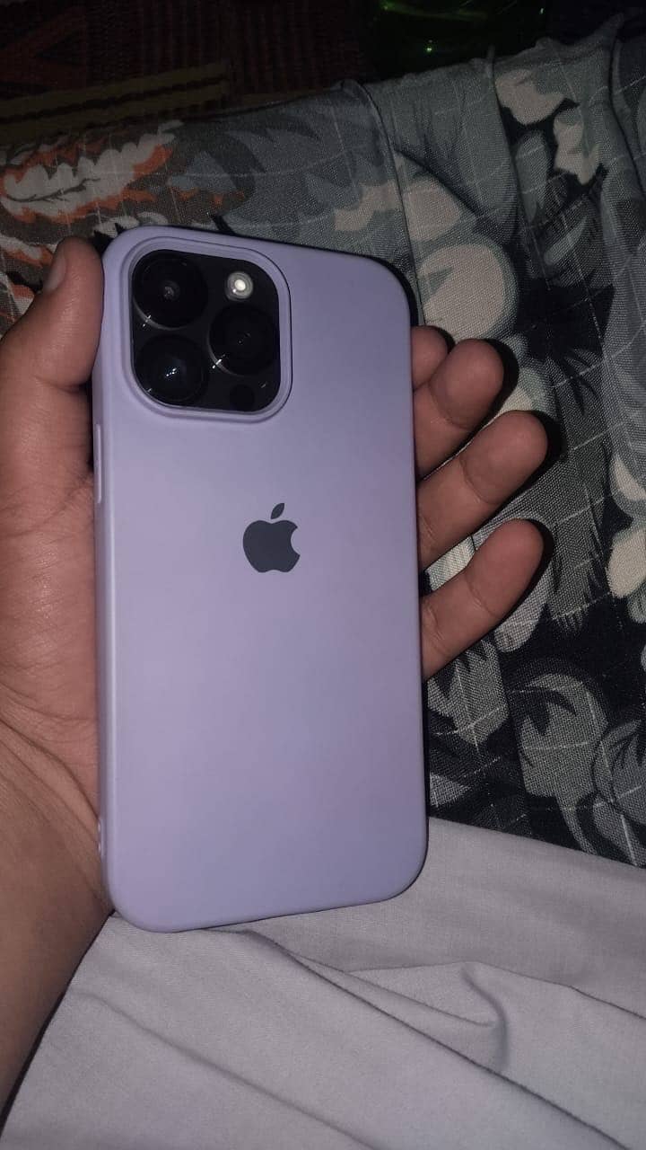 iPhone 14 Pro Max 0