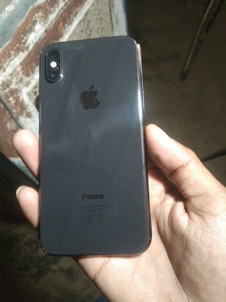 Apple iPhone XS 3