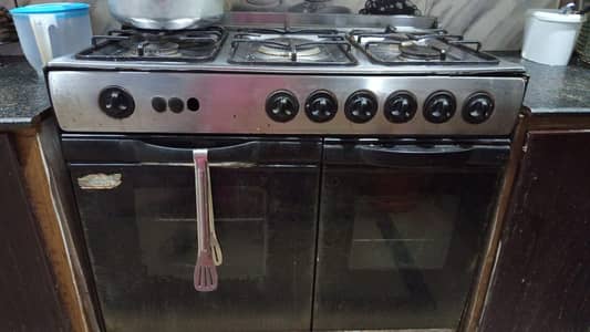 5 burners stove for sale in good condition