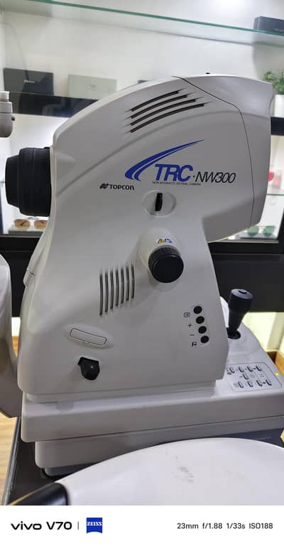 Topcon TRC NW300 retineal camera