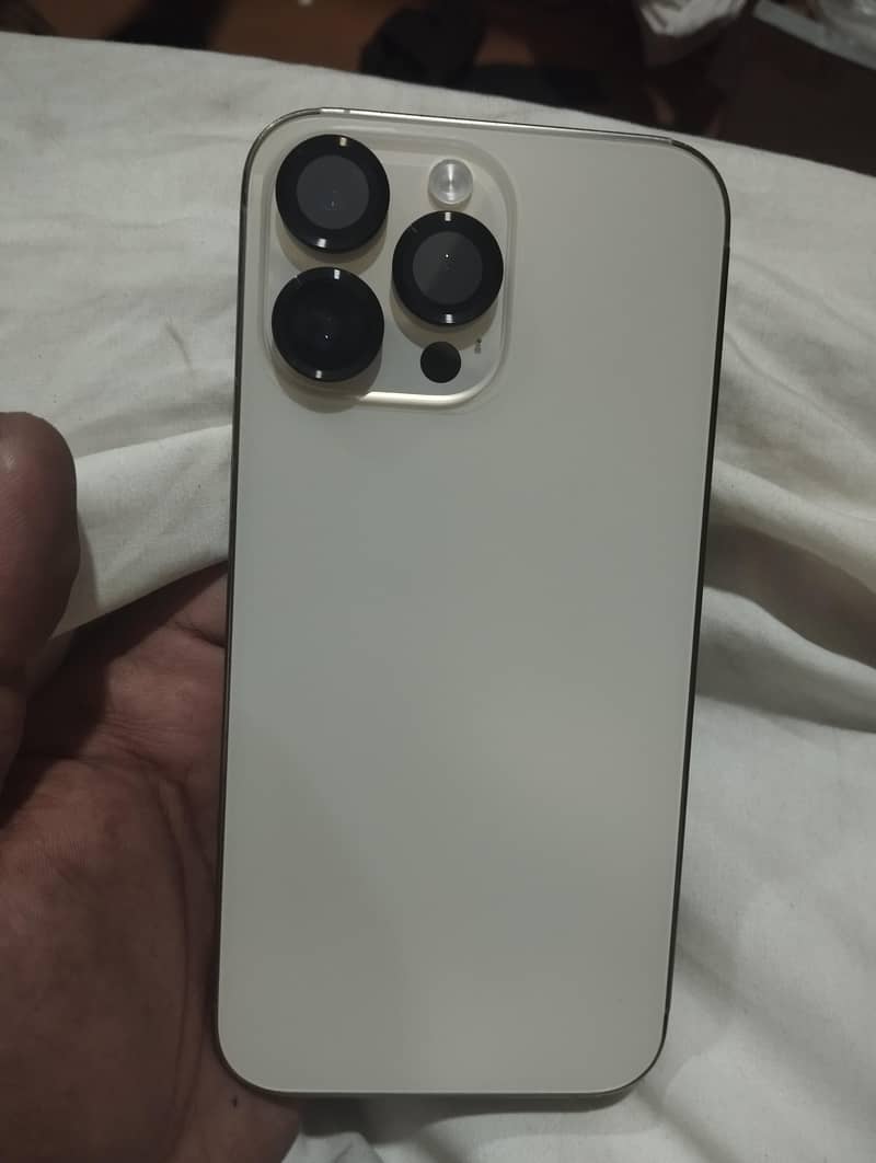 Apple iPhone 14 Pro Max 0