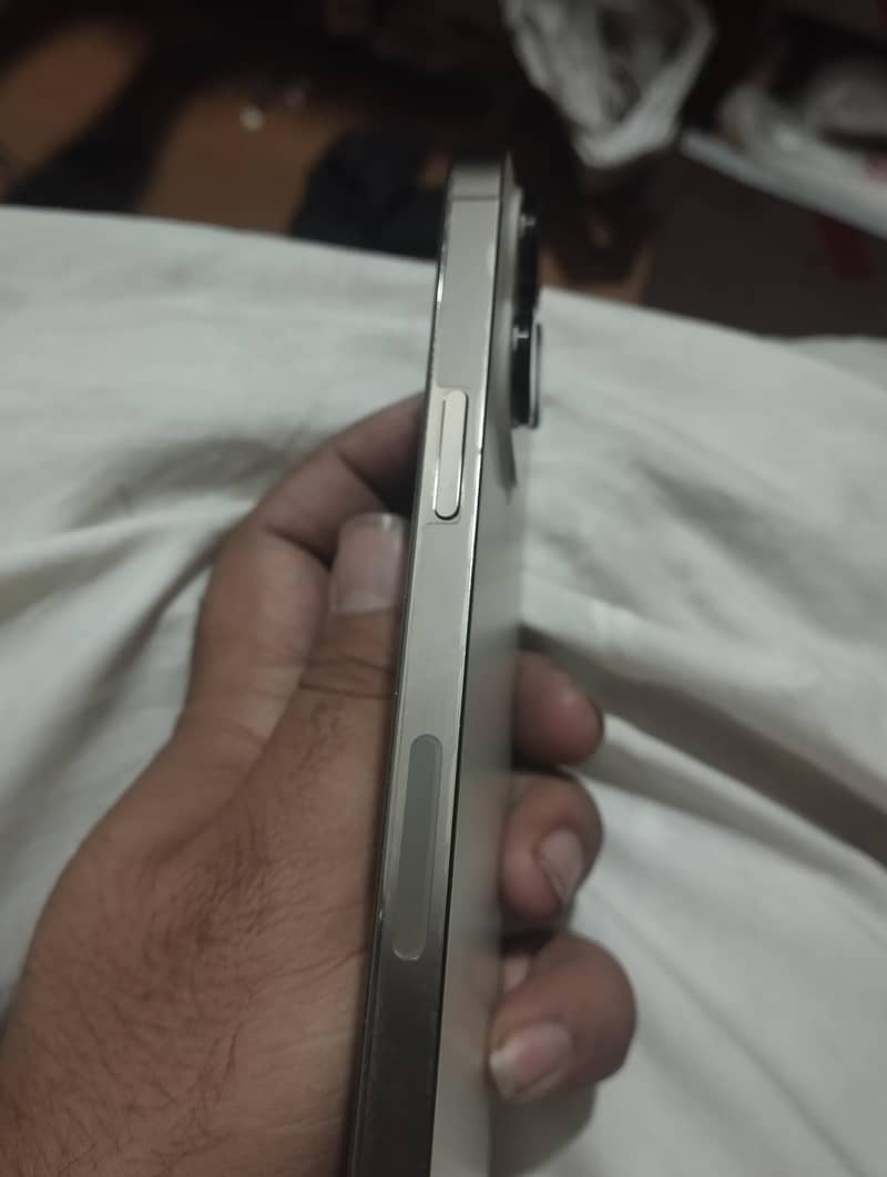 Apple iPhone 14 Pro Max 1