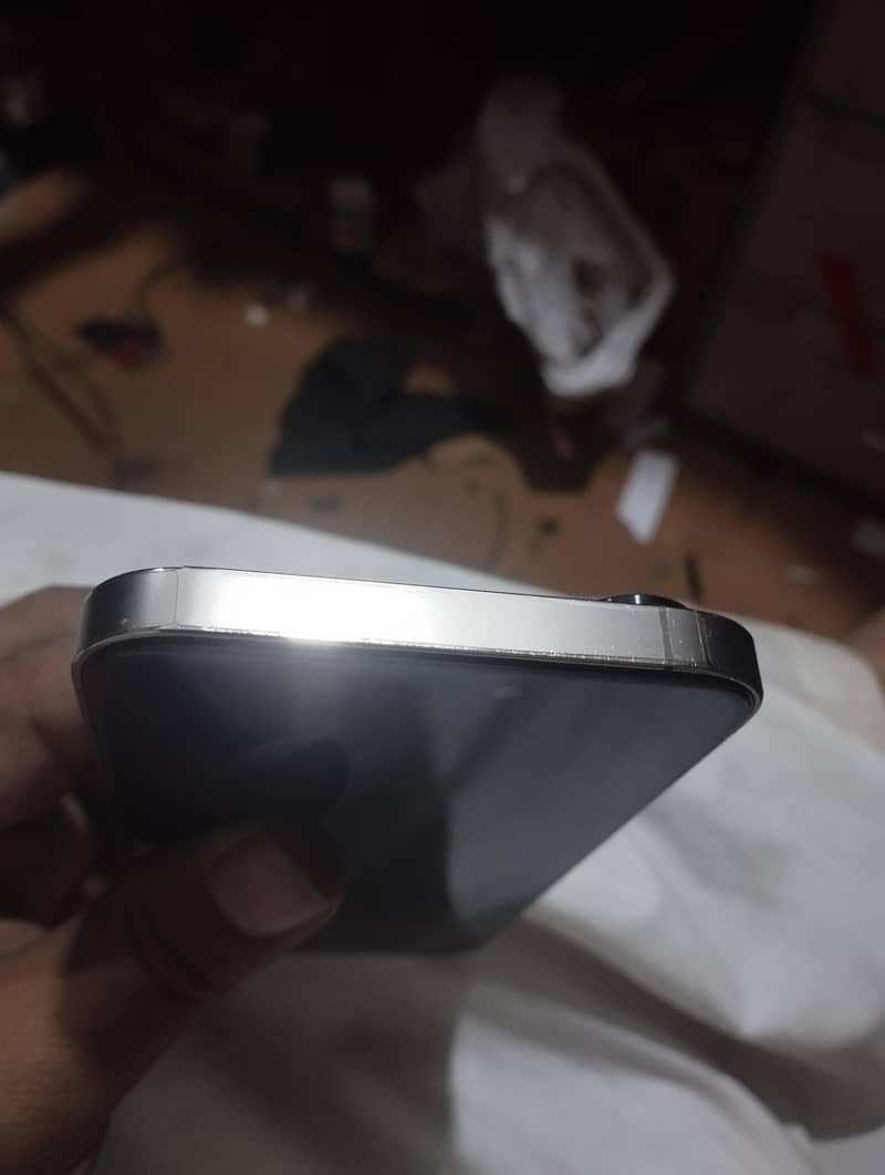 Apple iPhone 14 Pro Max 2