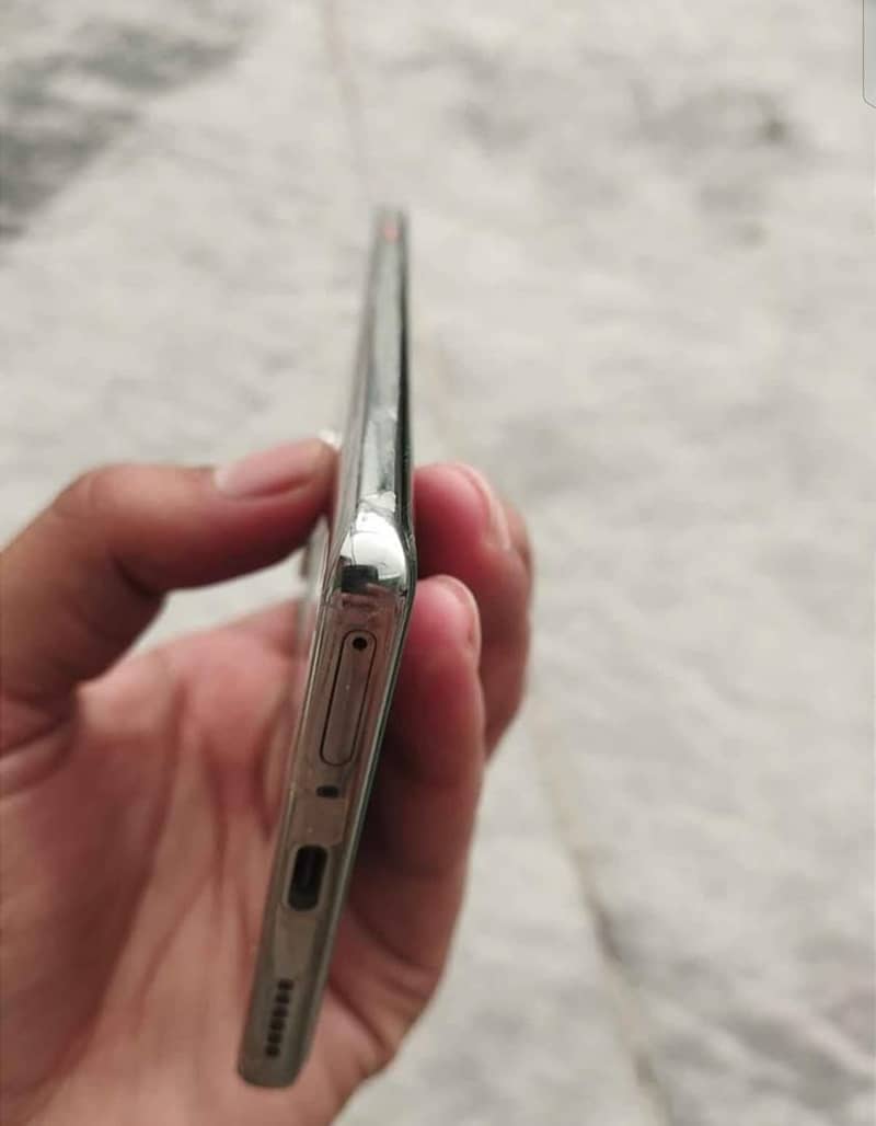 Tecno CAMON 40 Pro 4
