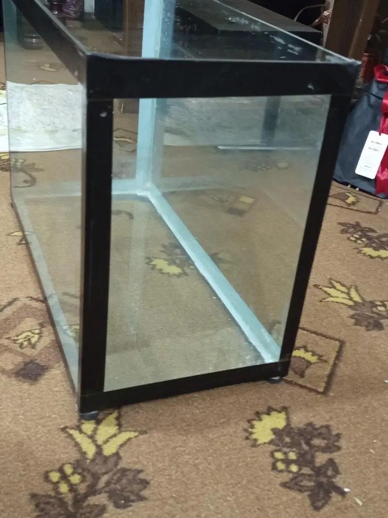 fiber glass aquarium for sale strong stealth glass size(2ft*1ft*1.8ft) — photo 4