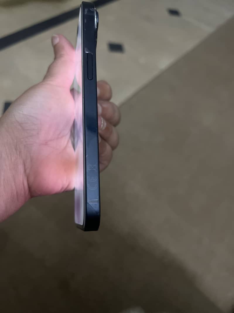 Apple iPhone 14 2