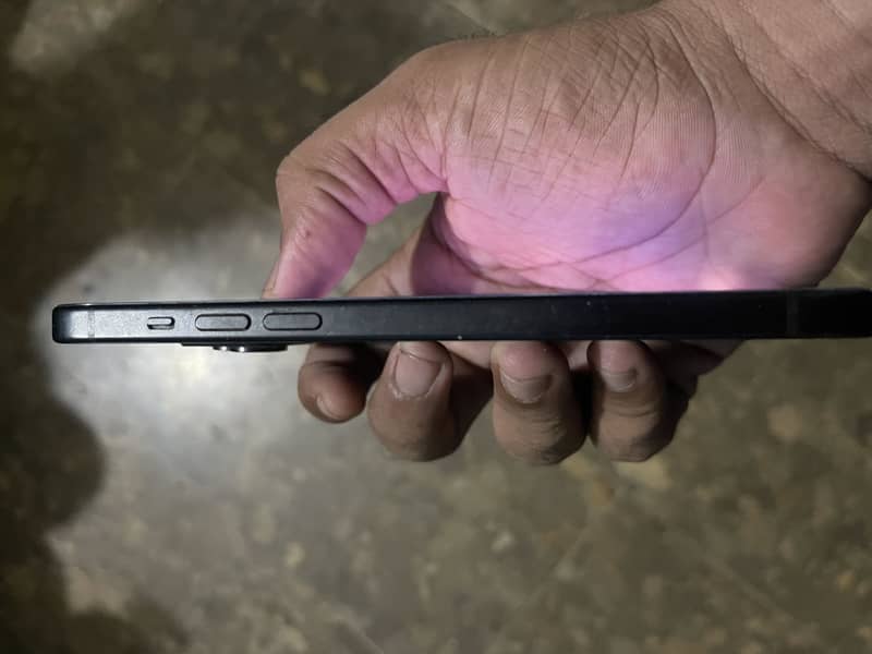Apple iPhone 15 plus 3