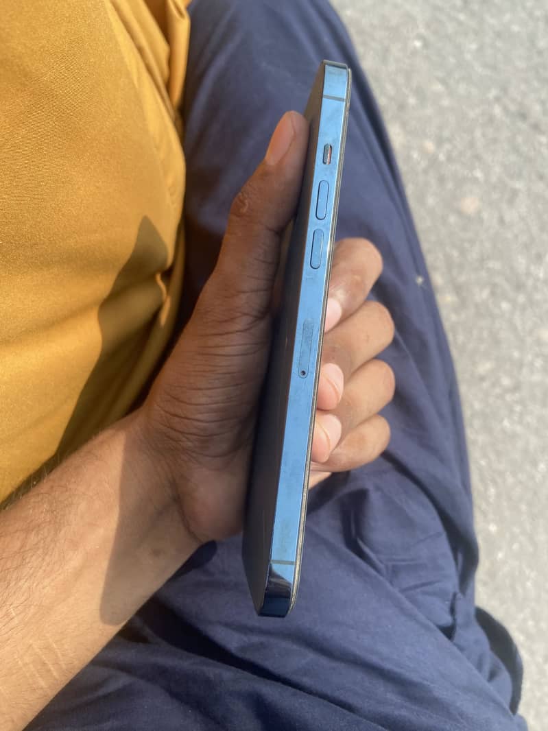 Apple iPhone 12 Pro Max 2