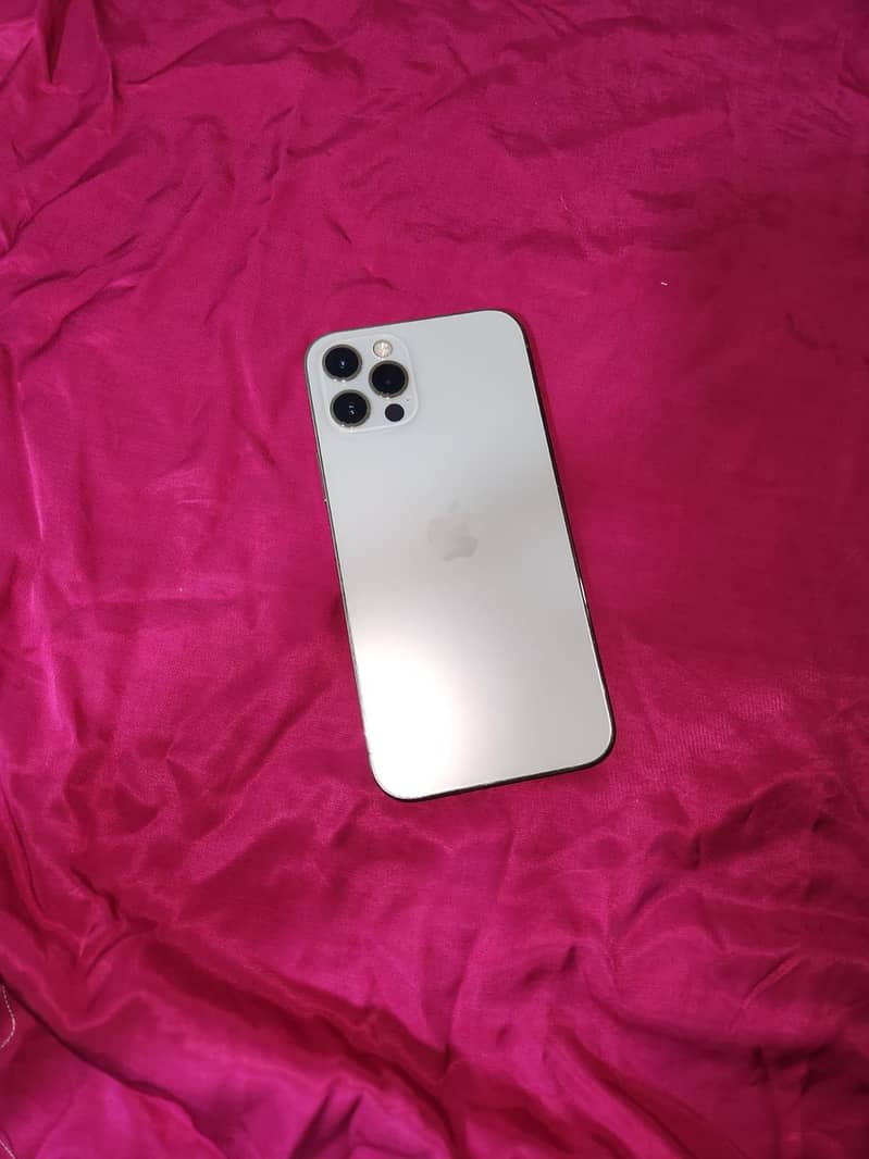 Apple iPhone 12 Pro 4