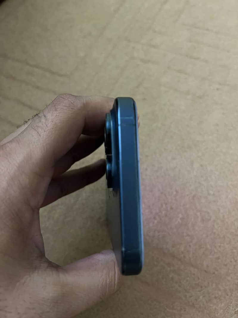 Iphone 15 pro max 4
