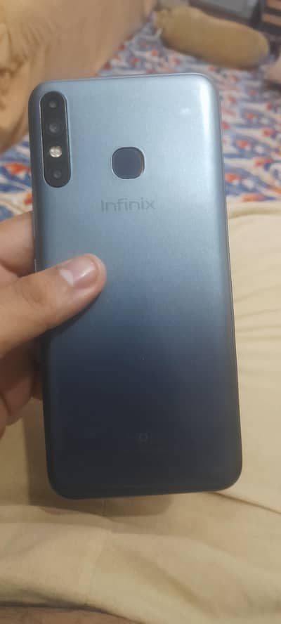 Infinix Hot 8