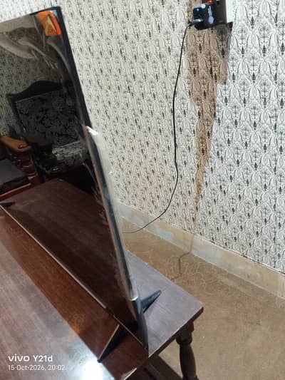 TCL lcd