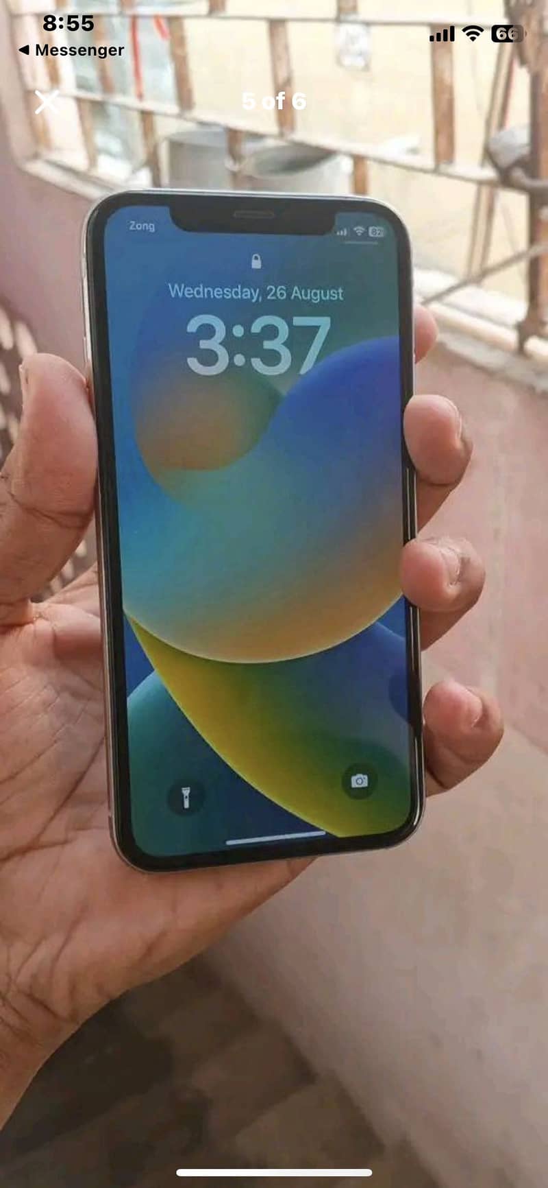 Apple iPhone X 4