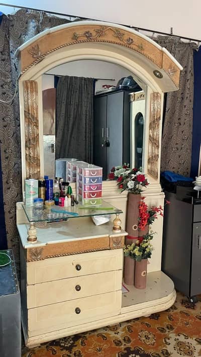 dressing and divider available for sale
