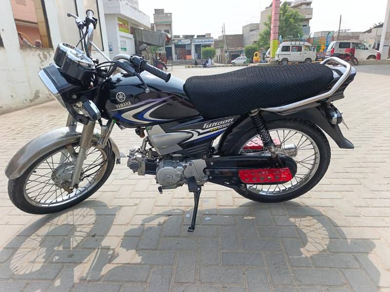 Yamaha Junoon 1