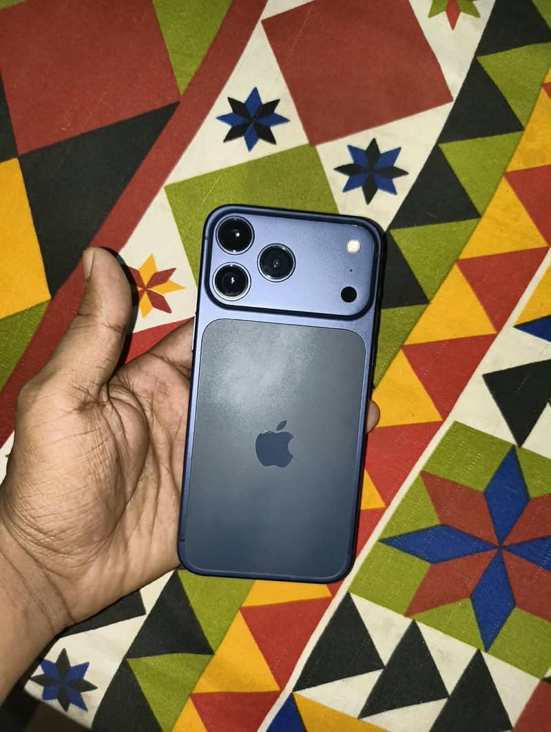 Apple iPhone 14 Pro Max 1