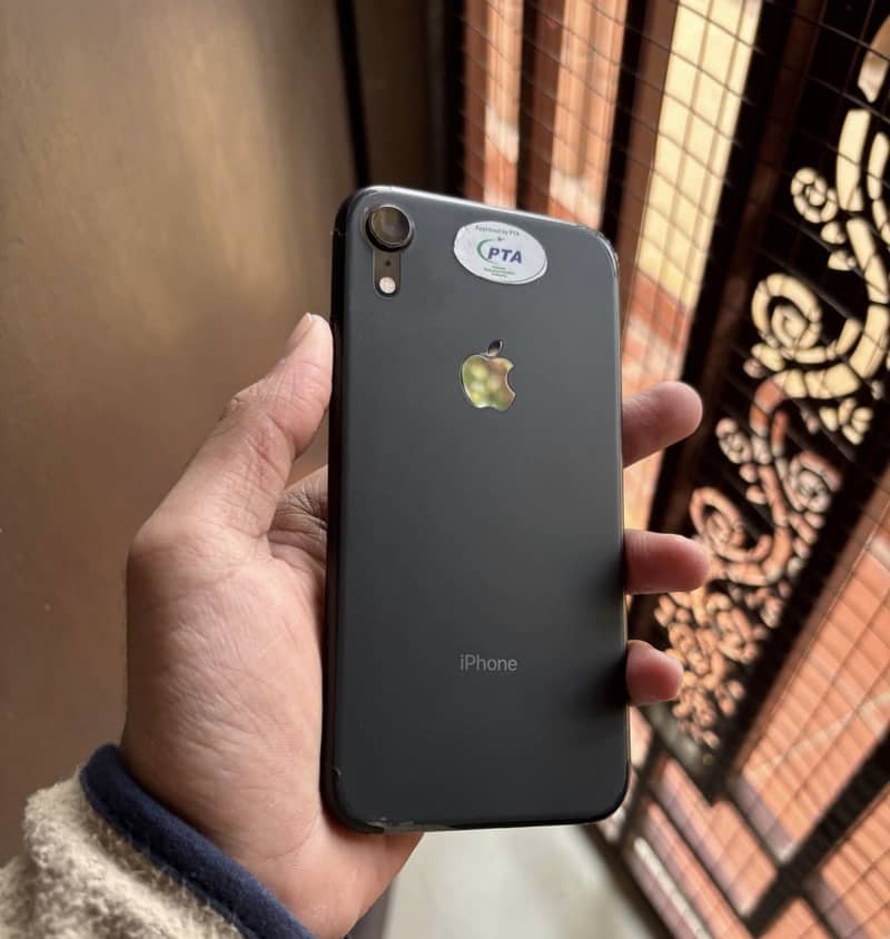 Apple iPhone XR 1