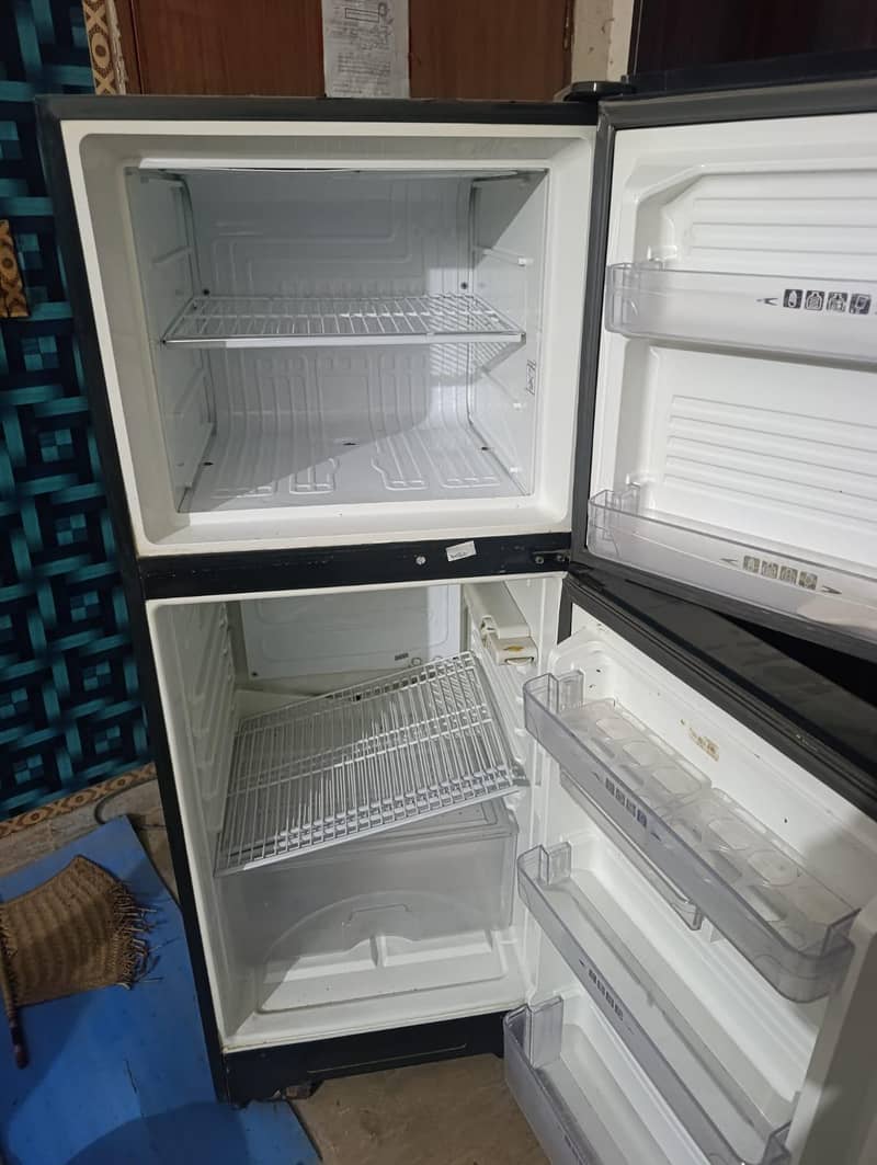 Dawlance refrigerator medium size. 1