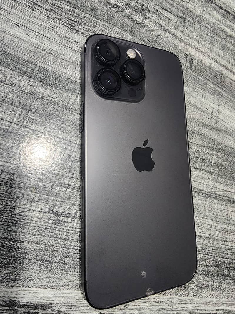 Apple iPhone 14 Pro Max 1