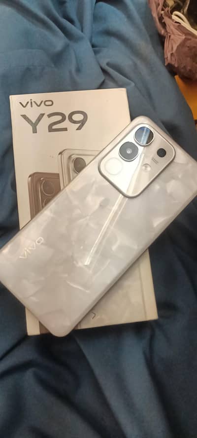 Vivo Y29 with box